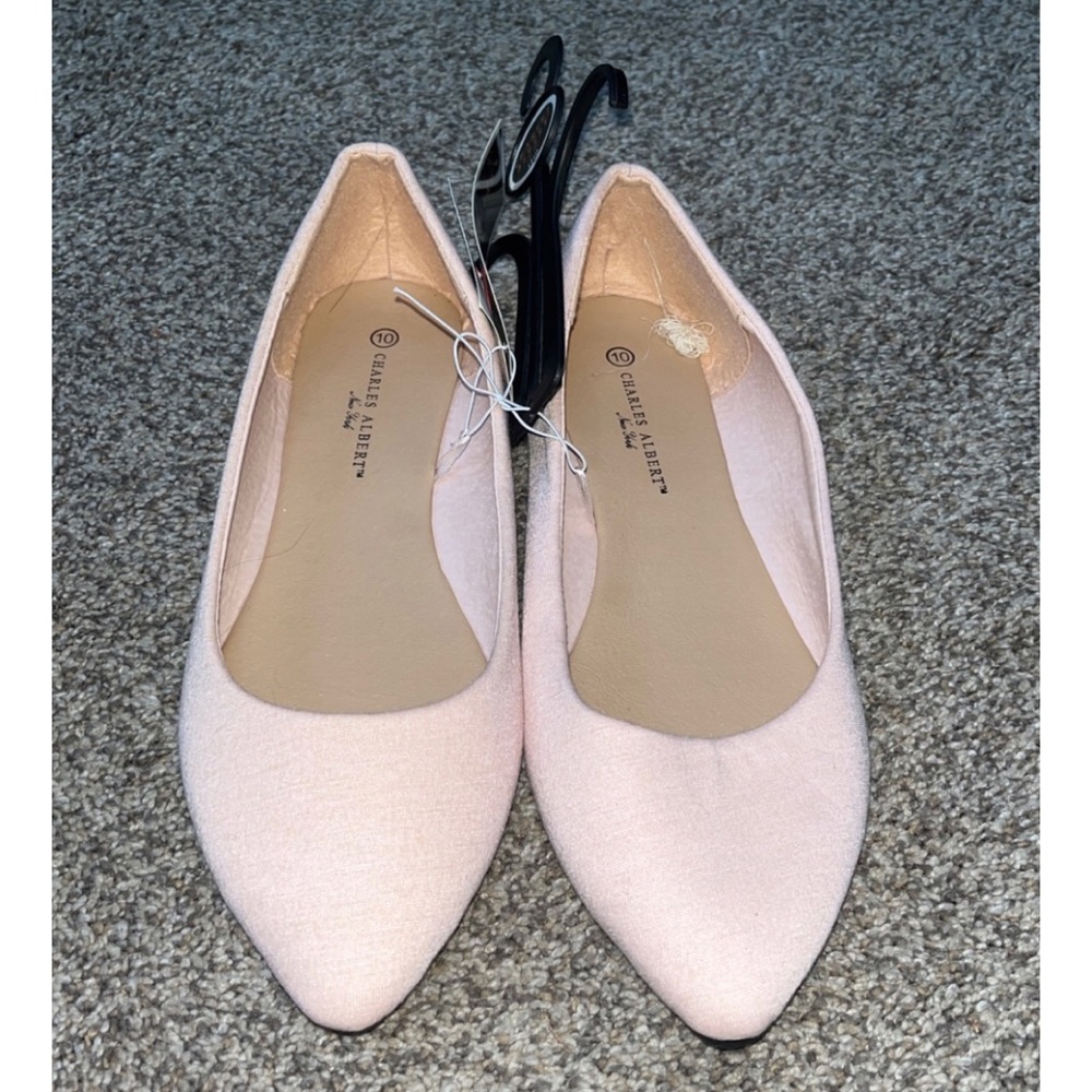NWT Charles Albert New York Light Pink Flat Shoes Size 10